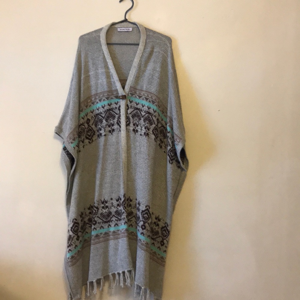 Long Fringed Tribal Print Poncho